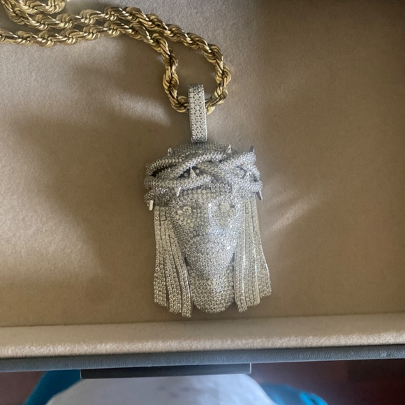 Jewelry - Picture 3 of 11